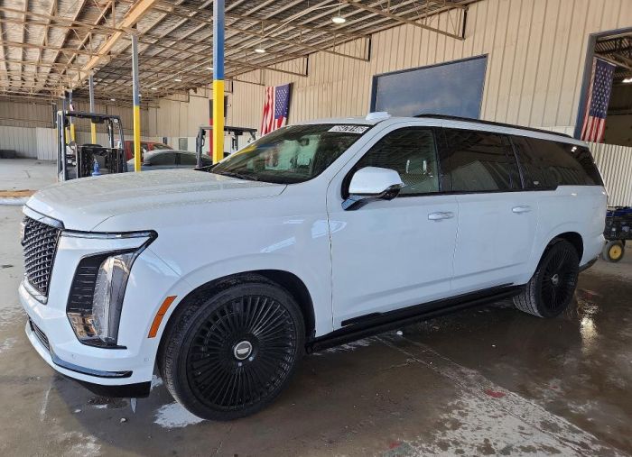 2026 CADILLAC ESCALADE ESV SPORT