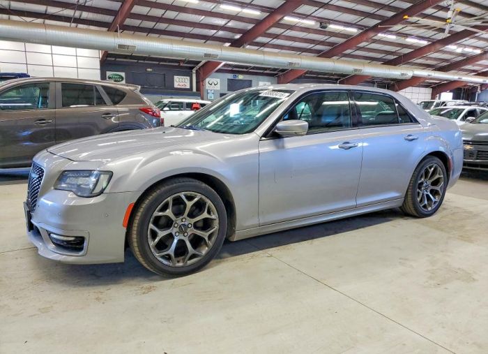 2018 CHRYSLER 300 S