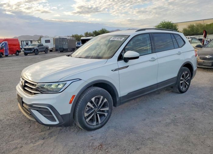2022 VOLKSWAGEN TIGUAN S