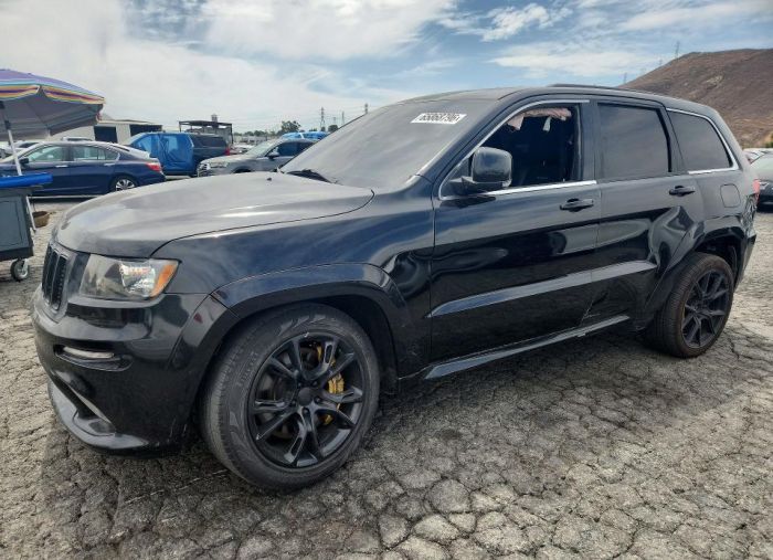 2012 JEEP CHEROKEE SRT-8