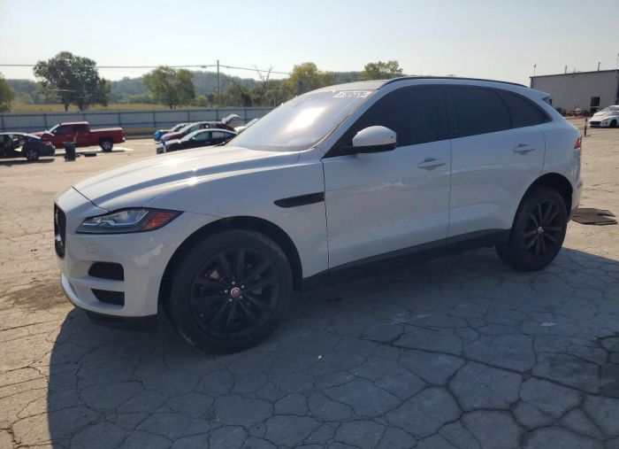 2017 JAGUAR F-PACE PRESTIGE
