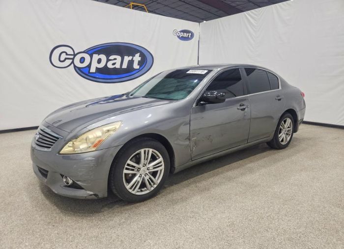 2013 INFINITI G37 X