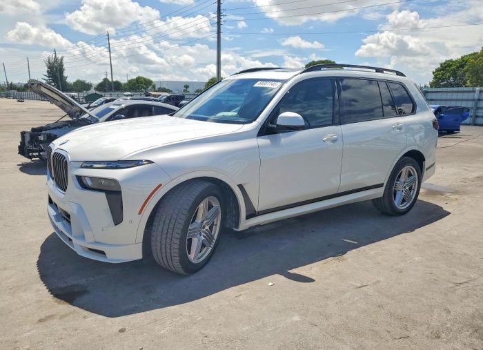 2025 BMW X7 ALPINA XB7